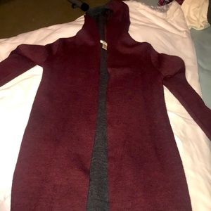 Burgundy cardigan good condition